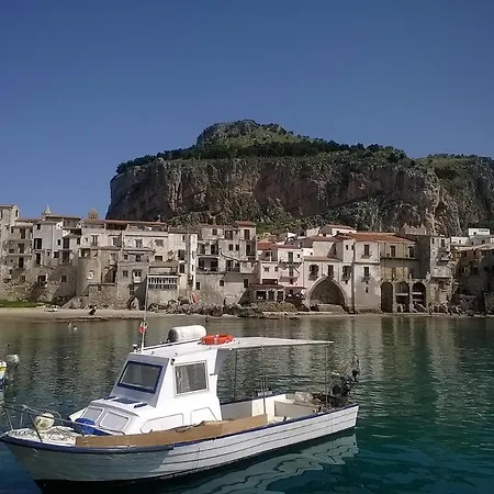 Sognando Il Mare * צ'פאלו